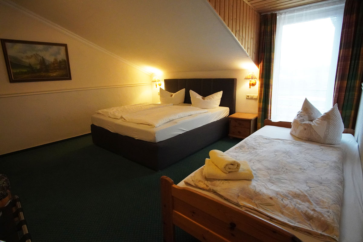 Landgasthof und Landhotel Heidekrug Cotta - Ferienhaus mit extra Schlafzimmer